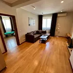 Location ! Location ! Location ! City Garden View Oak Apartment
